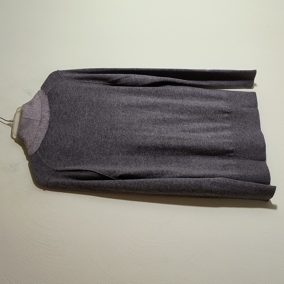Banana Republic Luxury Cashmere Blend Gray Long Sleeve Sweater size M - Picture 5 of 11